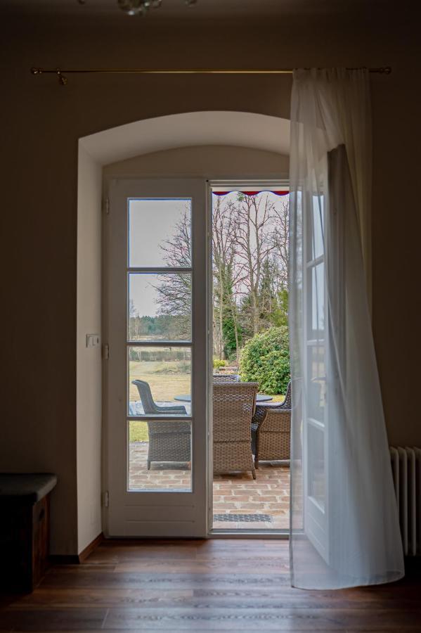 Bed and Breakfast Palais Kneissl  Burgau Exterior foto
